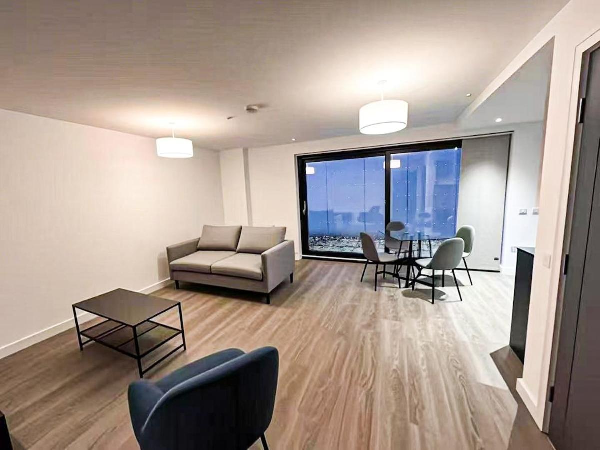 Apartment Fabulous 2-bed Apartment- Calton Road Edinburgh